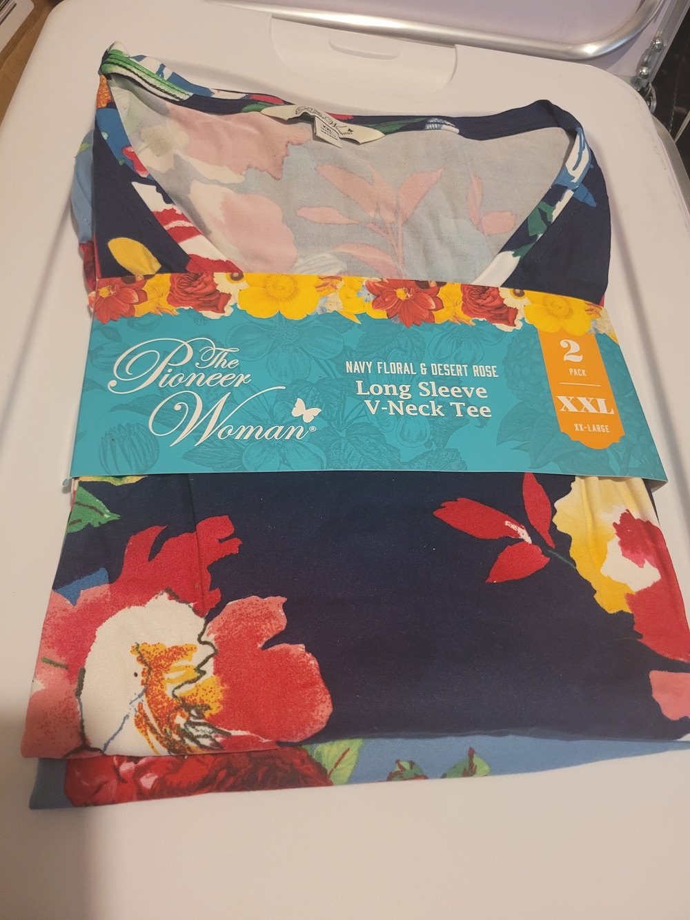 The Pioneer Woman Navy Floral & Desert Rose V-Neck Long Sleeve Tee
